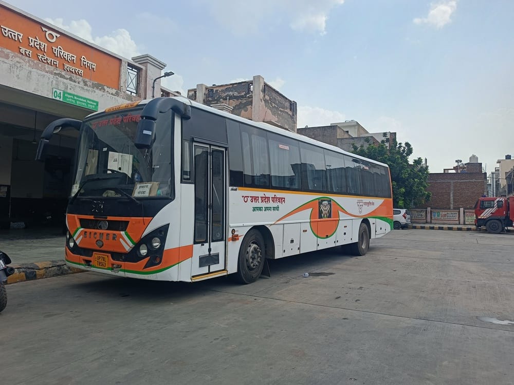 Three AC buses will run daily on the Aligarh route.