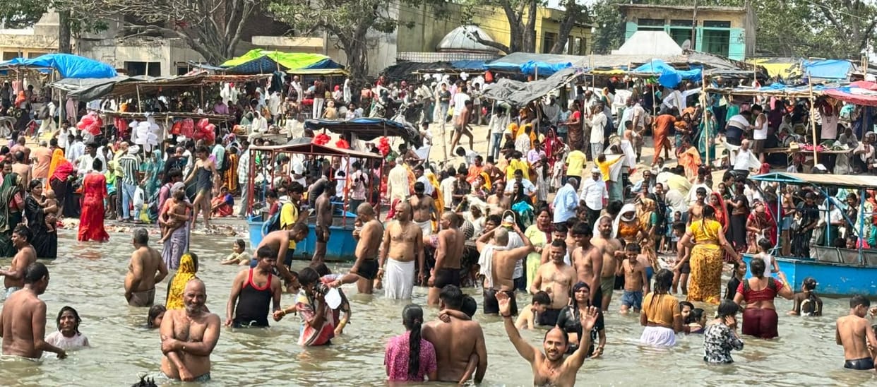 Devotees throng Kachhla Ghat on Jyeshtha Purnima.