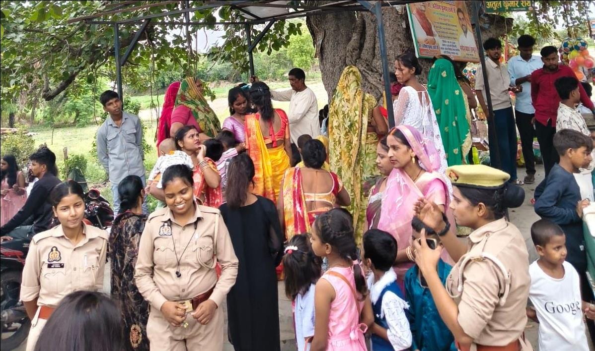 Devotees offered prayers and sought blessings at the Maa Koil Maryad Bhavani Temple on the occasion of Purnima.