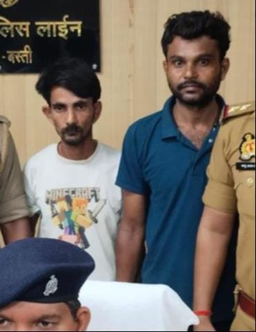 Two cunning inter-district thieves nabbed by police; jewelry and cash recovered.