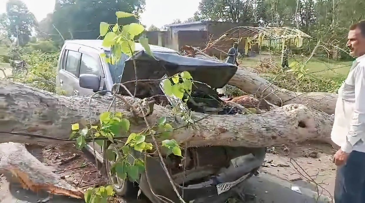 Thunderbolt strikes mud house, old woman dies after being buried under debris