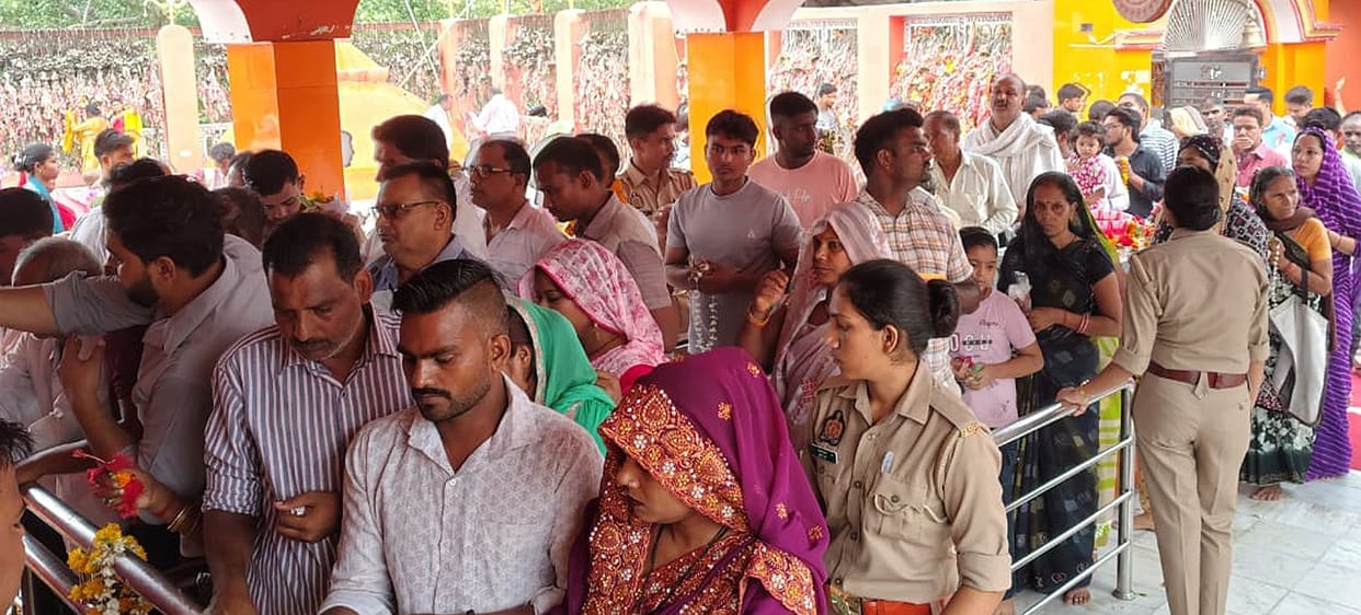 Devotees paid obeisance at major Shaktipeeths.