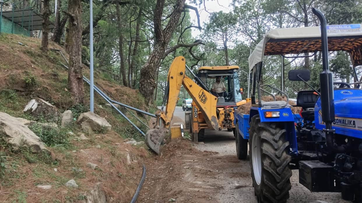 Cleaning of drains along the Chaitru McLeodganj road has begun.