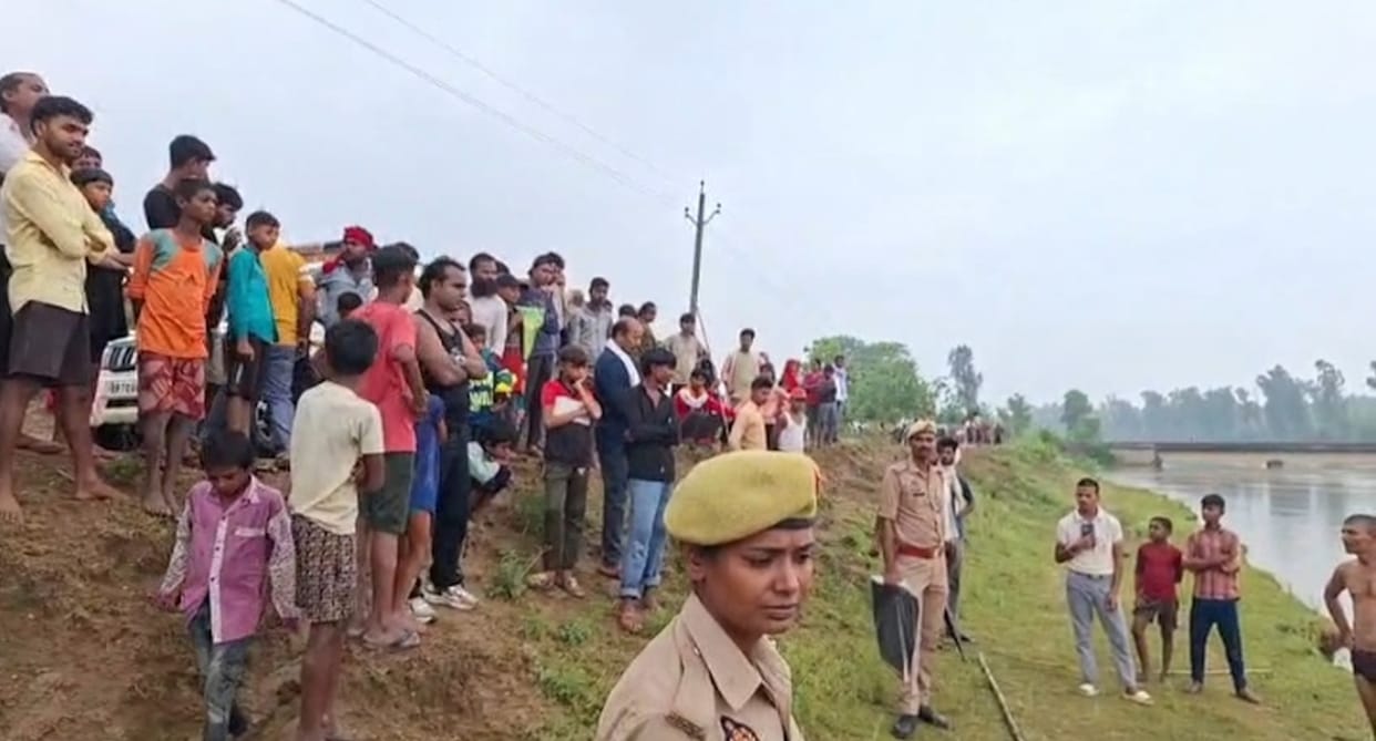 Body of young woman who jumped into canal found 6 km away.