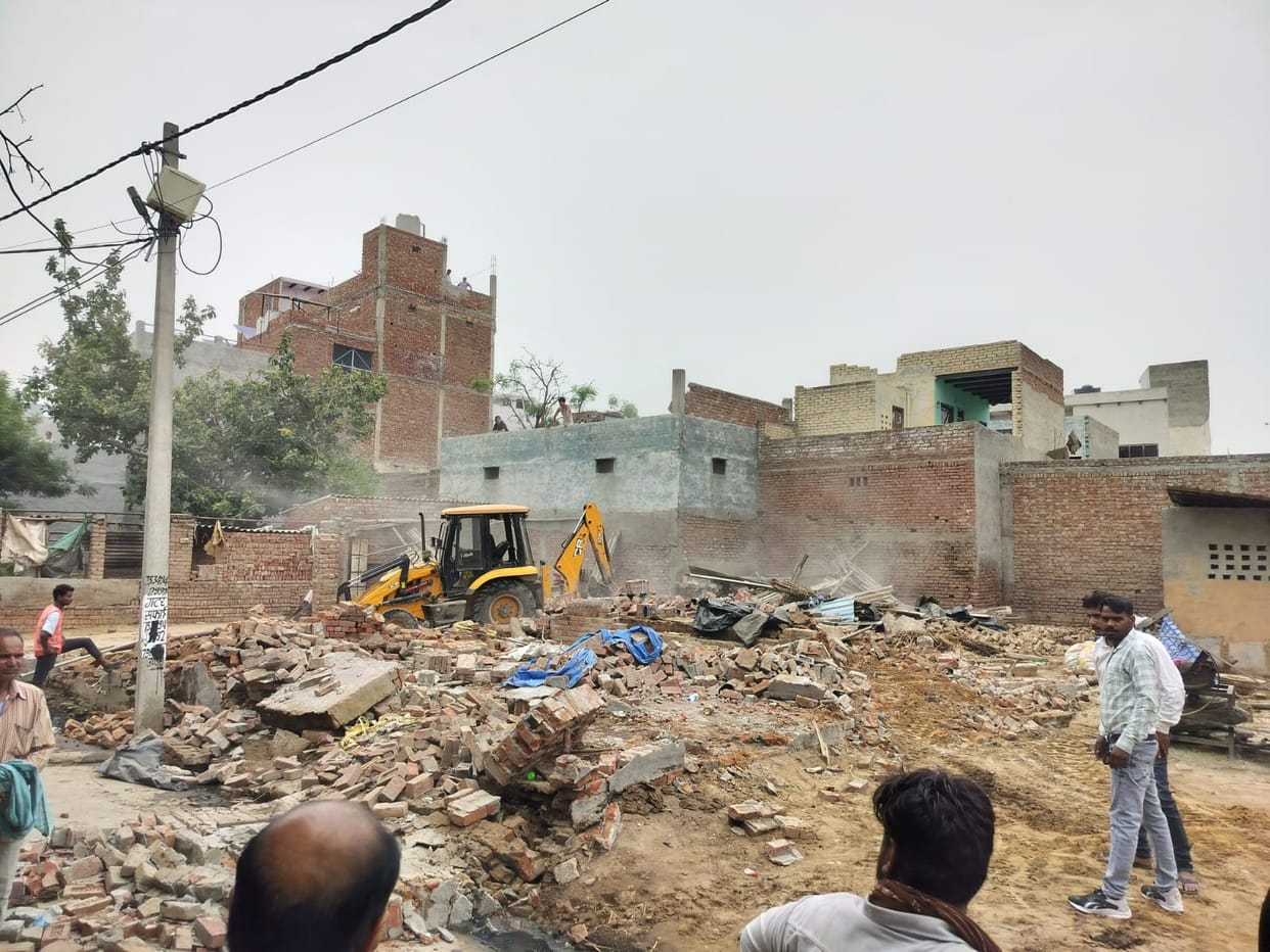 Decades-old temporary encroachments on a pond in Jattari demolished