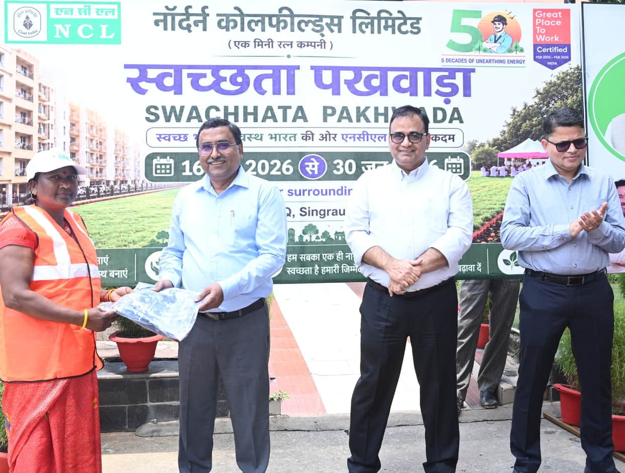 'Swachhata Saathis' Honoured; Students Rewarded