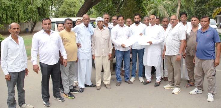 Villagers of Sautai protested against the dumping yard.