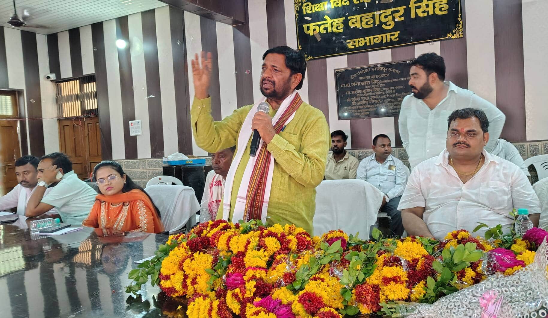 फोटो-15-ब्लाक सभागार में आयोजित कार्यक्रम में संबोधित पूर्व केंद्रीय मंत्री कौशल किशोर। संवाद