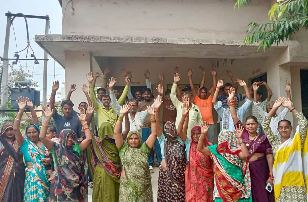 Kanharkheda village plunged in darkness for fifteen days.