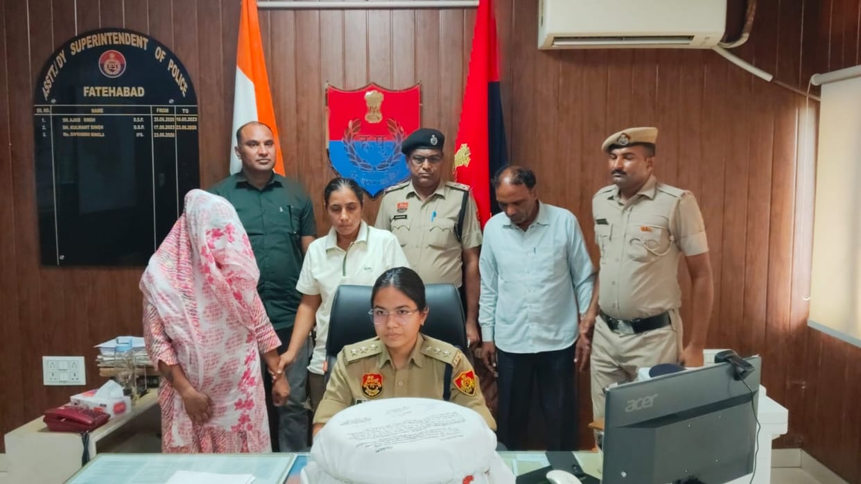 13 kilos 60 grams of opium seized while being brought from Madhya Pradesh by putting a press sticker on the car, two accused including a woman caught