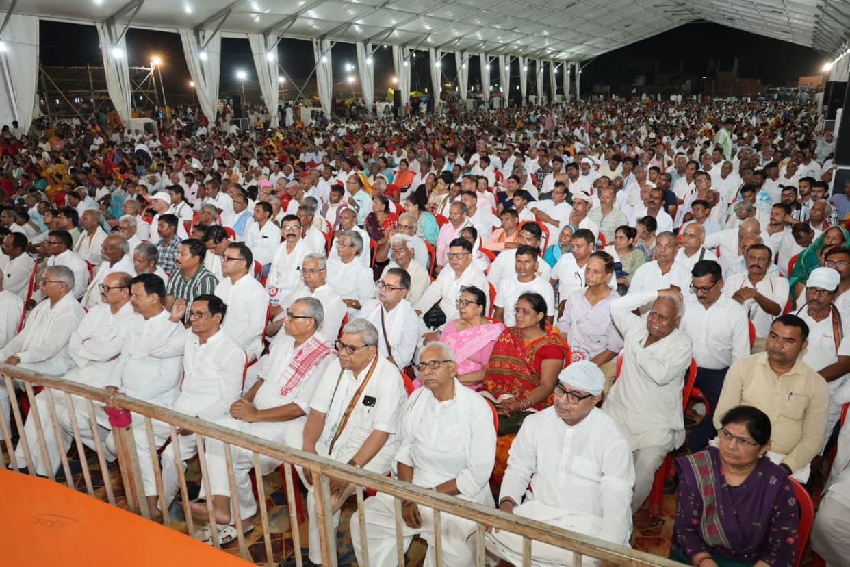 The darkness within is dispelled by Kabir's words: Saint Vigyan Dev
