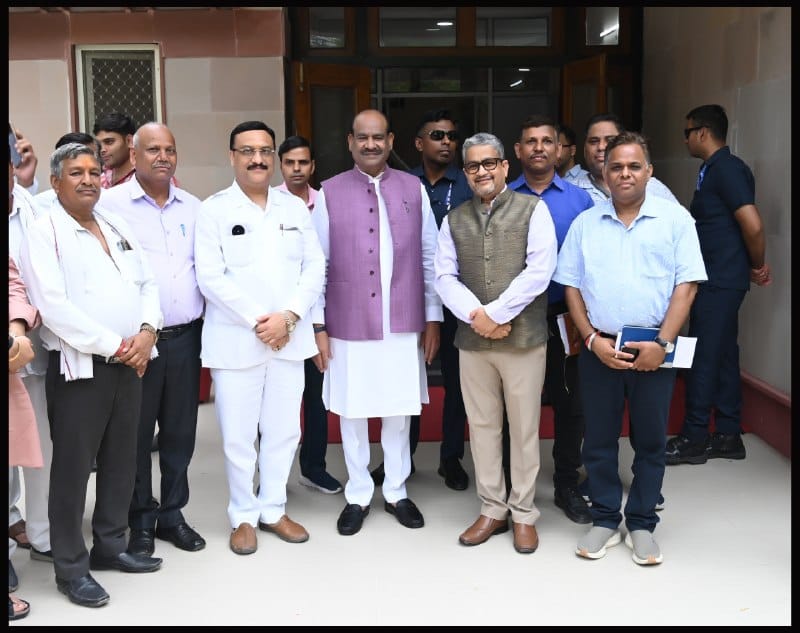 Lok Sabha Speaker Om Birla arrived at DUVASU