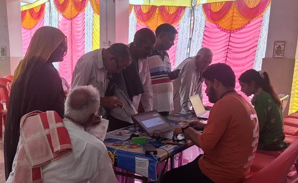 Farmers in Maharal informed about schemes.