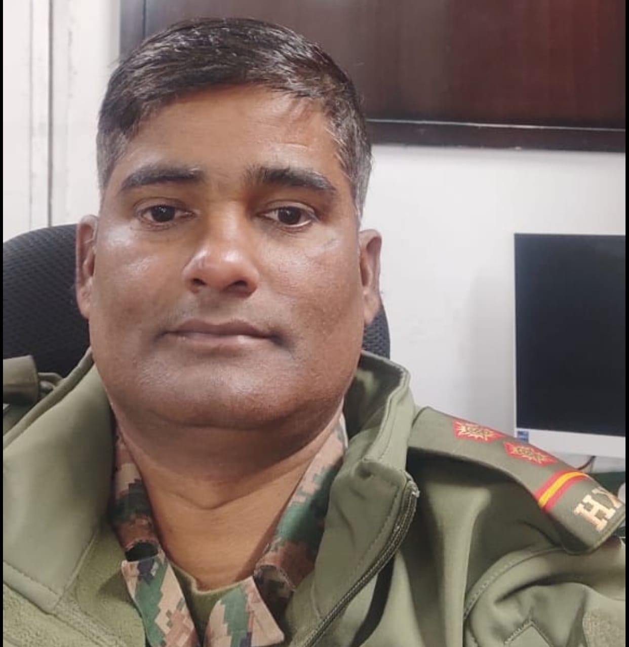 Army personnel deployed in Rajouri passes away; tributes paid during final farewell.