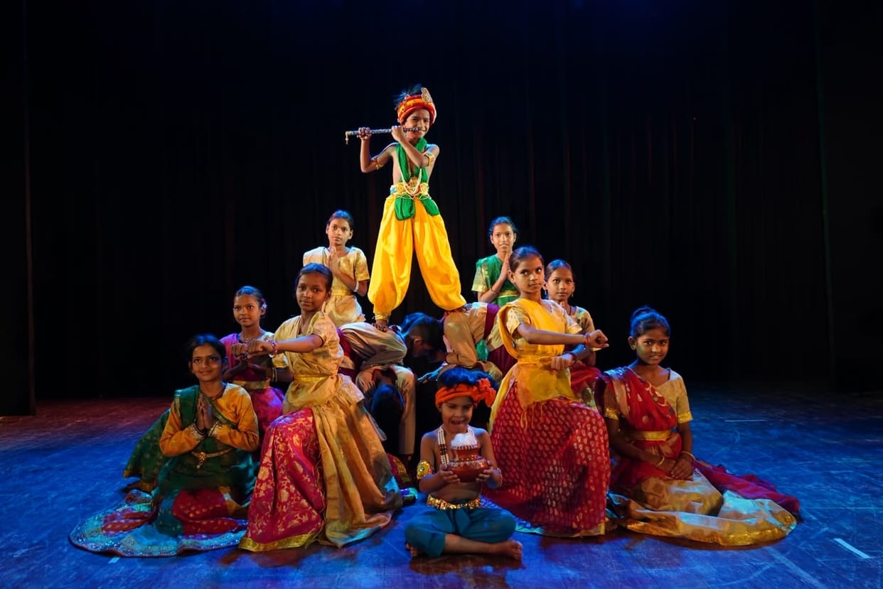 Children conveyed messages through dance and drama.