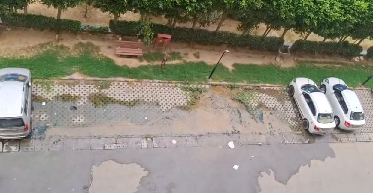 Dirty sewer water floods Panchsheel Primrose again; residents distressed.