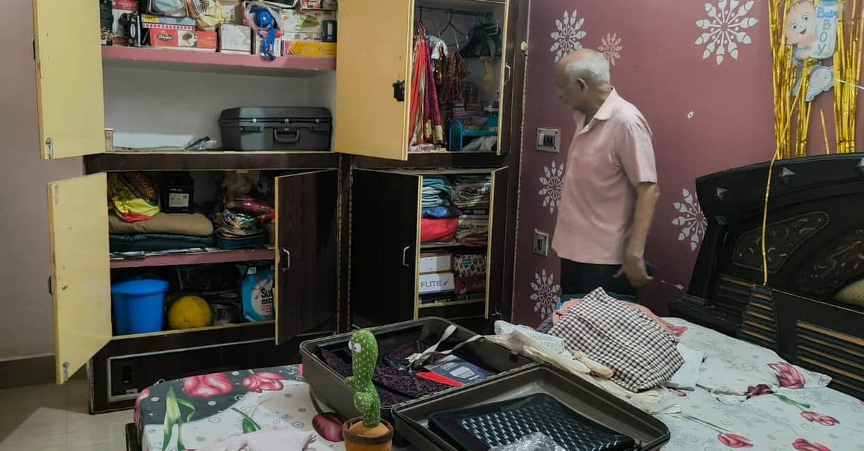 Thieves made off with cash and jewelry from a locked house.