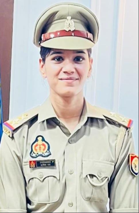 Taekwondo player Rishita becomes a Police Sub-Inspector.