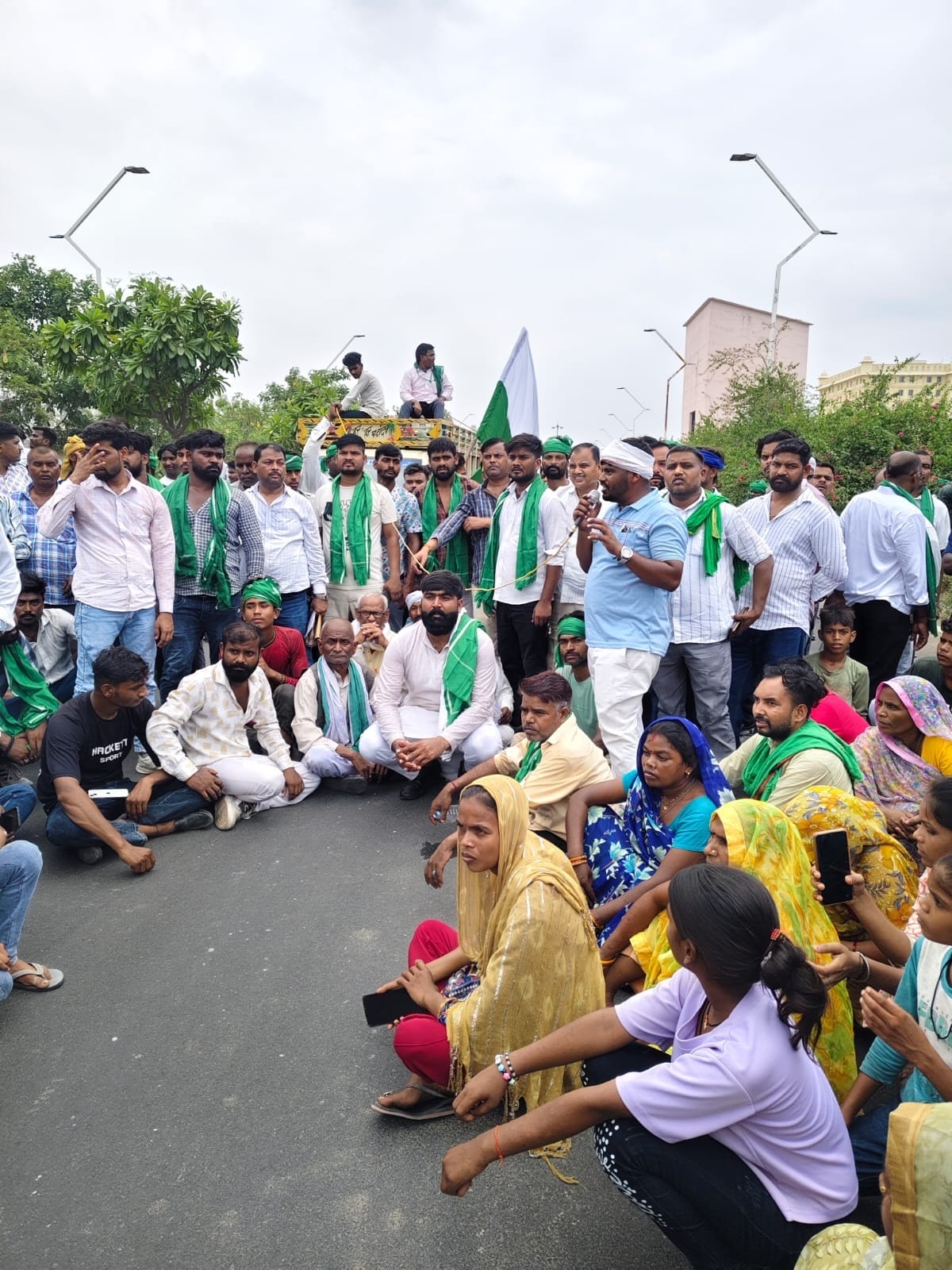 Farmers protest demanding restoration of road, march to CM's residence