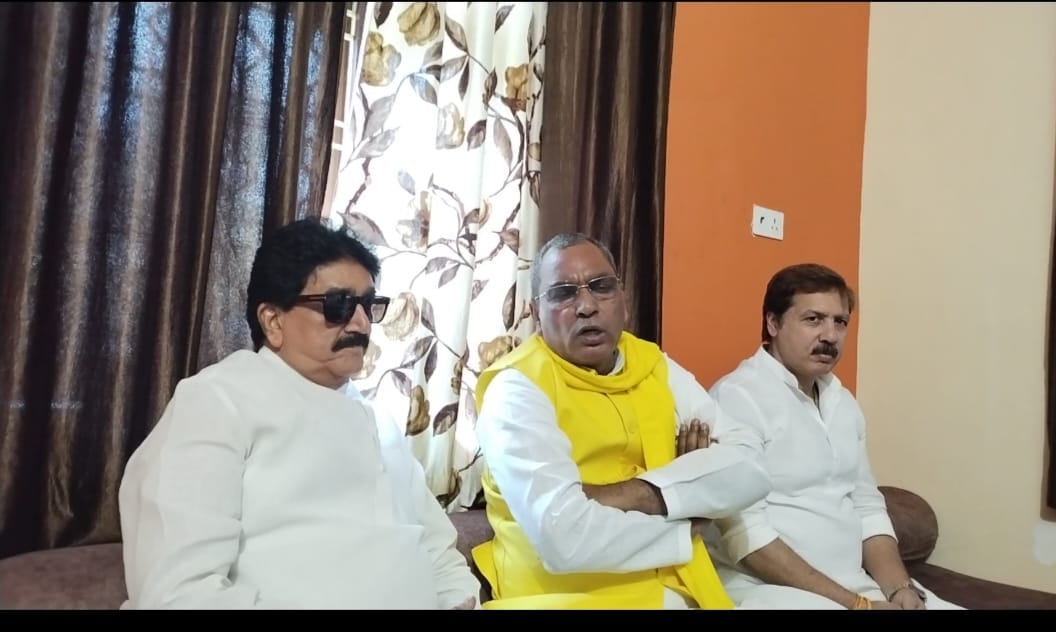 Akhilesh should dream of forming the government in the next life, not this one: Omprakash Rajbhar.