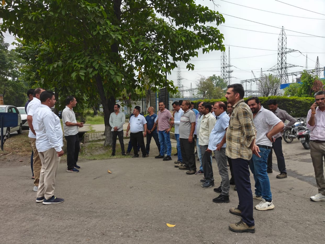 Employees raised slogans in support of their pending demands