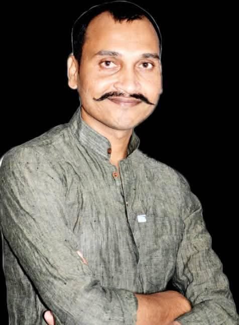 Bhole Rajbhar, carrying a reward of 1 lakh in the groom murder case, surrendered in court.
