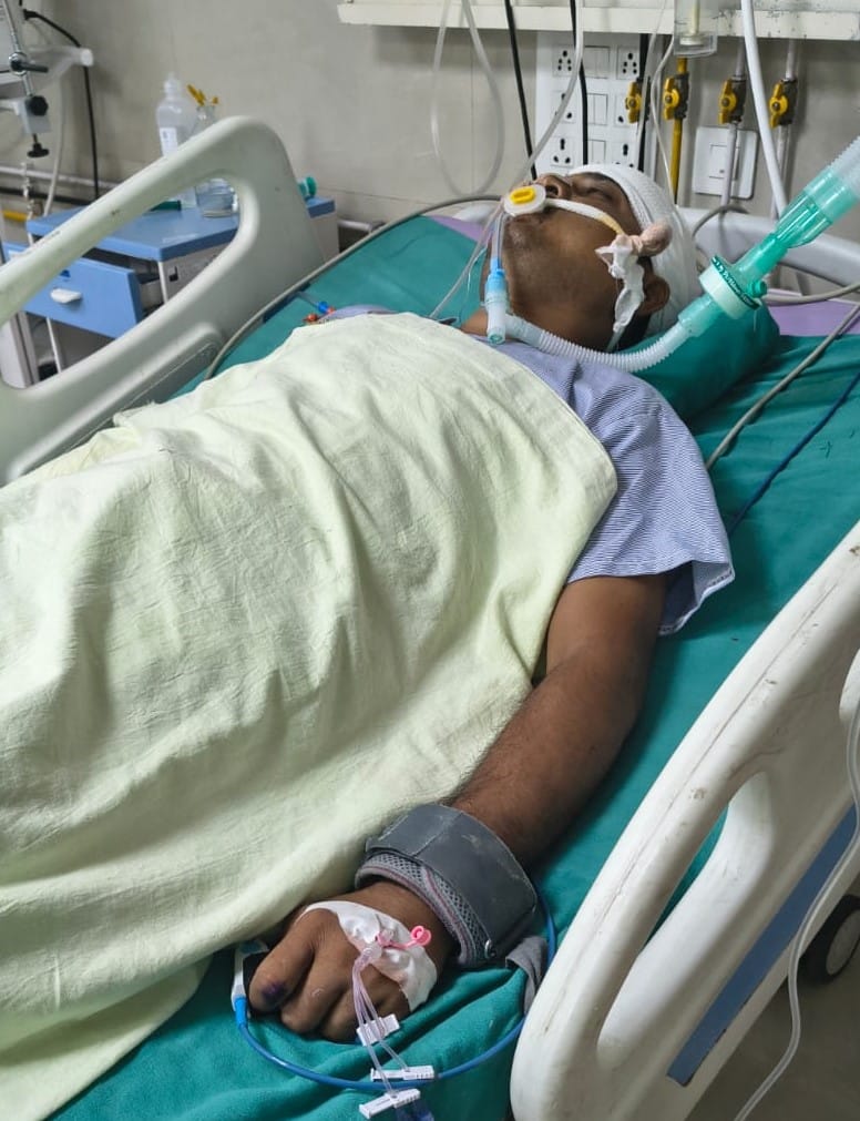 Family members took the veterinarian, injured in the accident, to Haryana.
