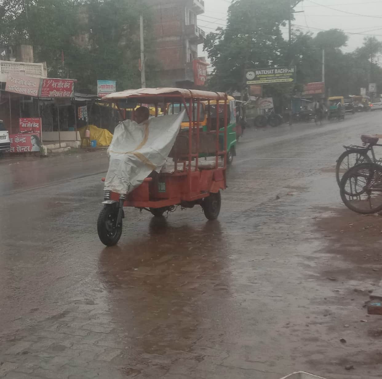 Monsoon active; 15.5 mm rainfall recorded.