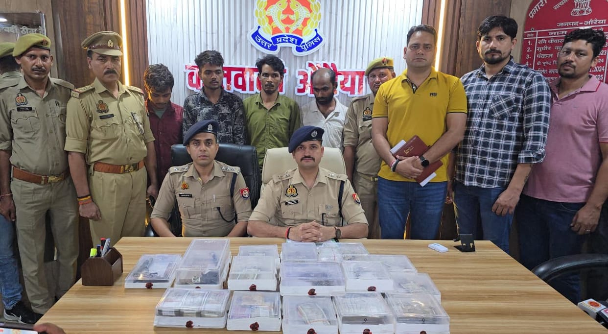 Two miscreants shot in the leg in an encounter; six arrested.