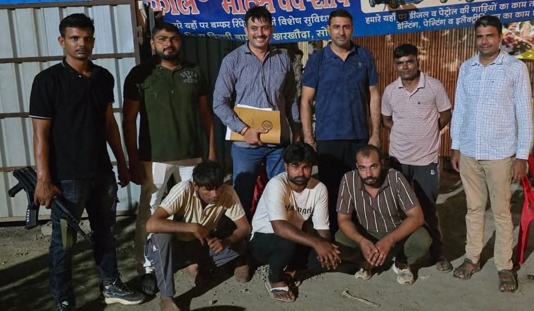 Three accused arrested with 1.41 kg of hashish