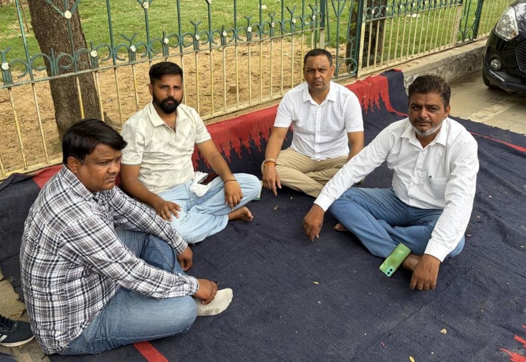 Councillors create ruckus over cleanliness in Nagar Panchayat, protest by staging dharna in the office