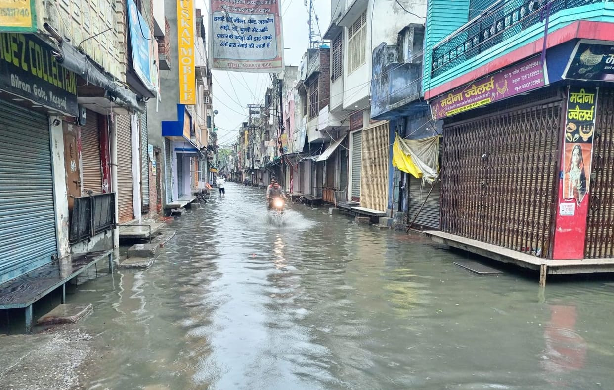kasganj news monsoon rain
