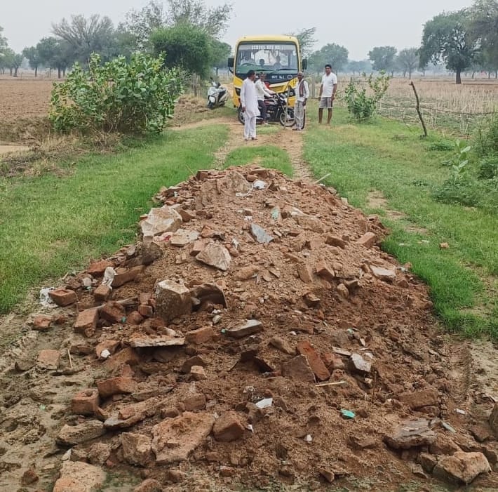 गांव कुड़ल से पहाड़ी जाने वाला खस्ताहाल मार्ग