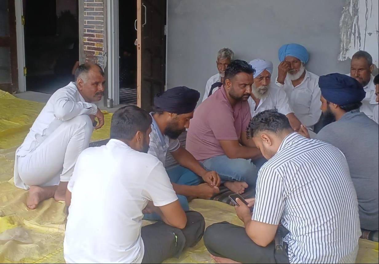 घर में पसरा मातम। इंटरनेट