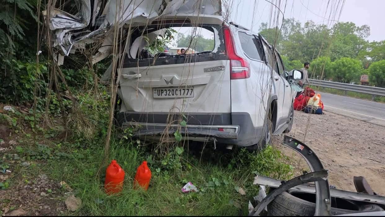 Accident in Ayodhya: Mother, daughter, and maternal grandfather lose their lives