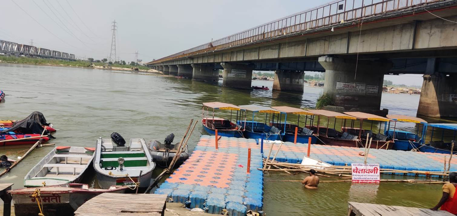 जलस्तर बढऩे से ब्रजघाट गंगा का बहाव हुआ तेज, बढ़ा खतरा। संवाद