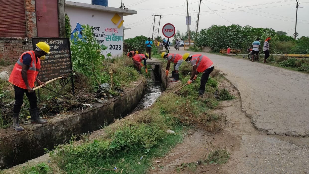 Negligence in drain cleaning; sanitation supervisor reprimanded