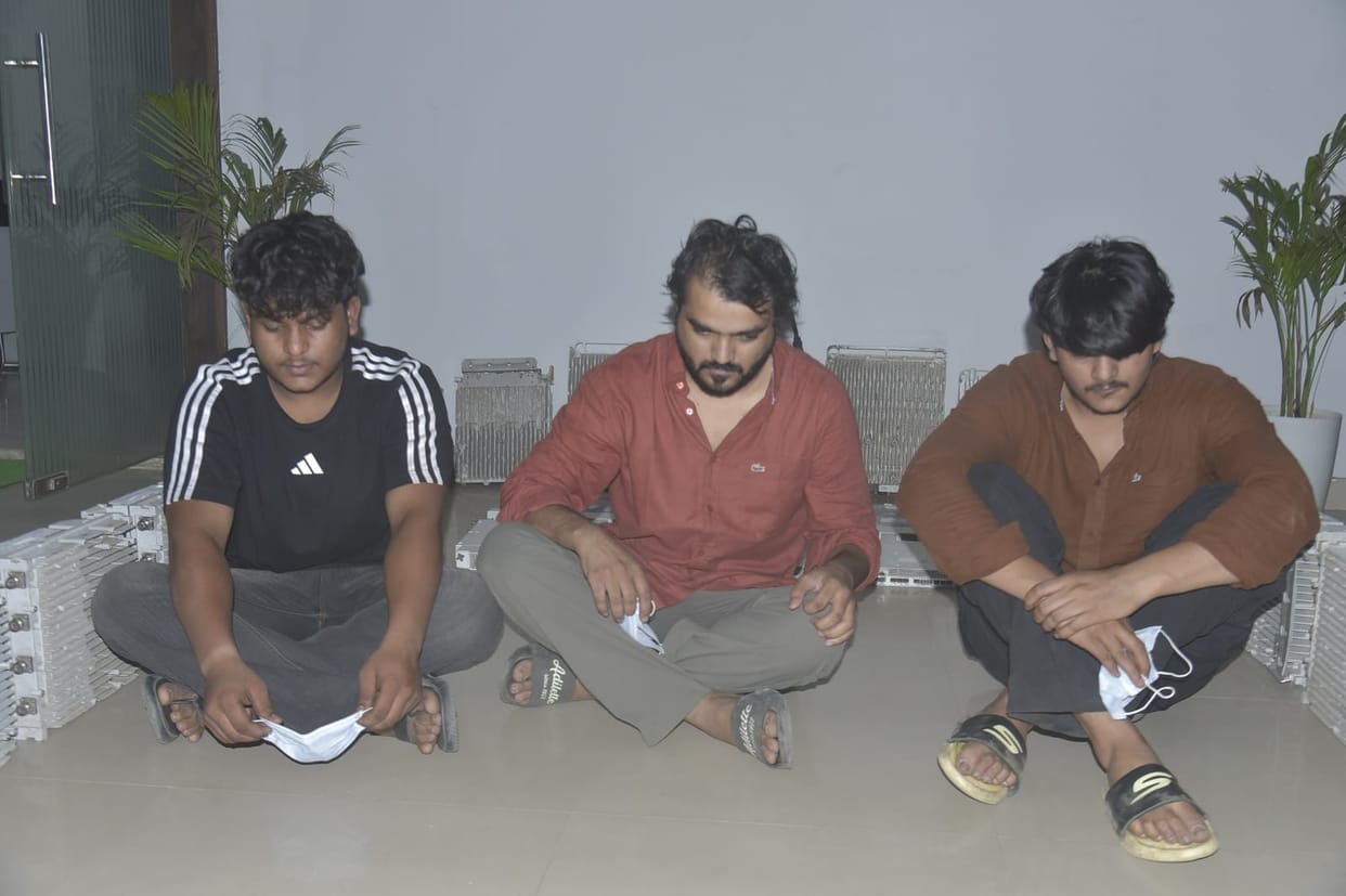 Three arrested, including a municipal corporation sanitation worker, for stealing equipment from mobile towers.