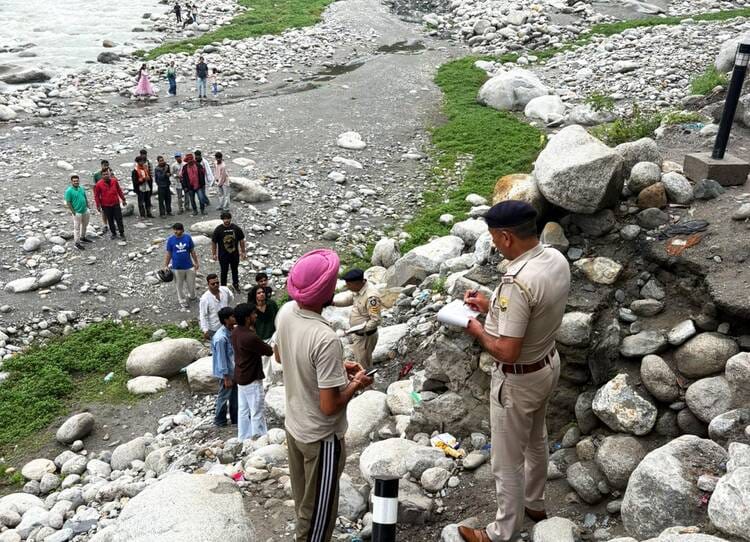 Challans issued to nine people upon reaching the banks of the Beas.