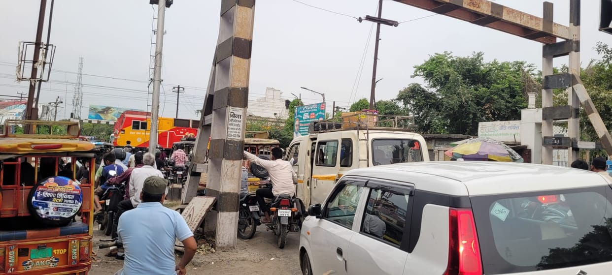 The demand for an overbridge at the Kotwali Road railway crossing could not be met.