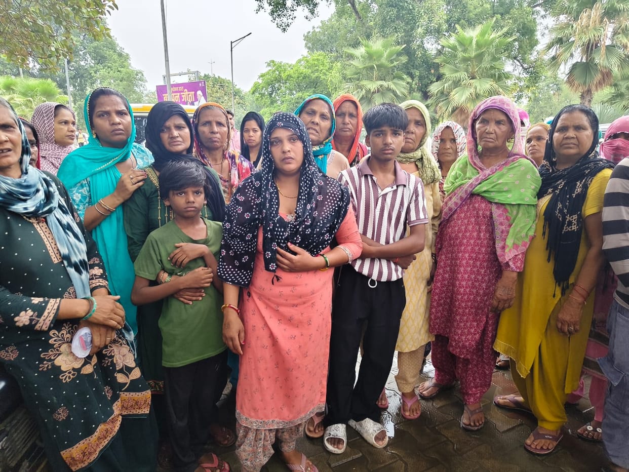 When no arrest was made despite the commotion, the family left the body in the ambulance.