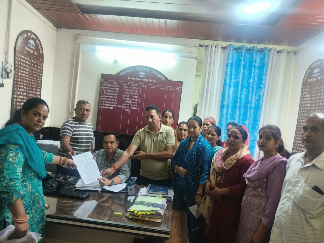 Dispute over SMC formation at Panjgain School; memorandum sent to DC.