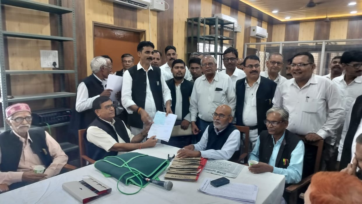 3 nominated for president, 4 for minister