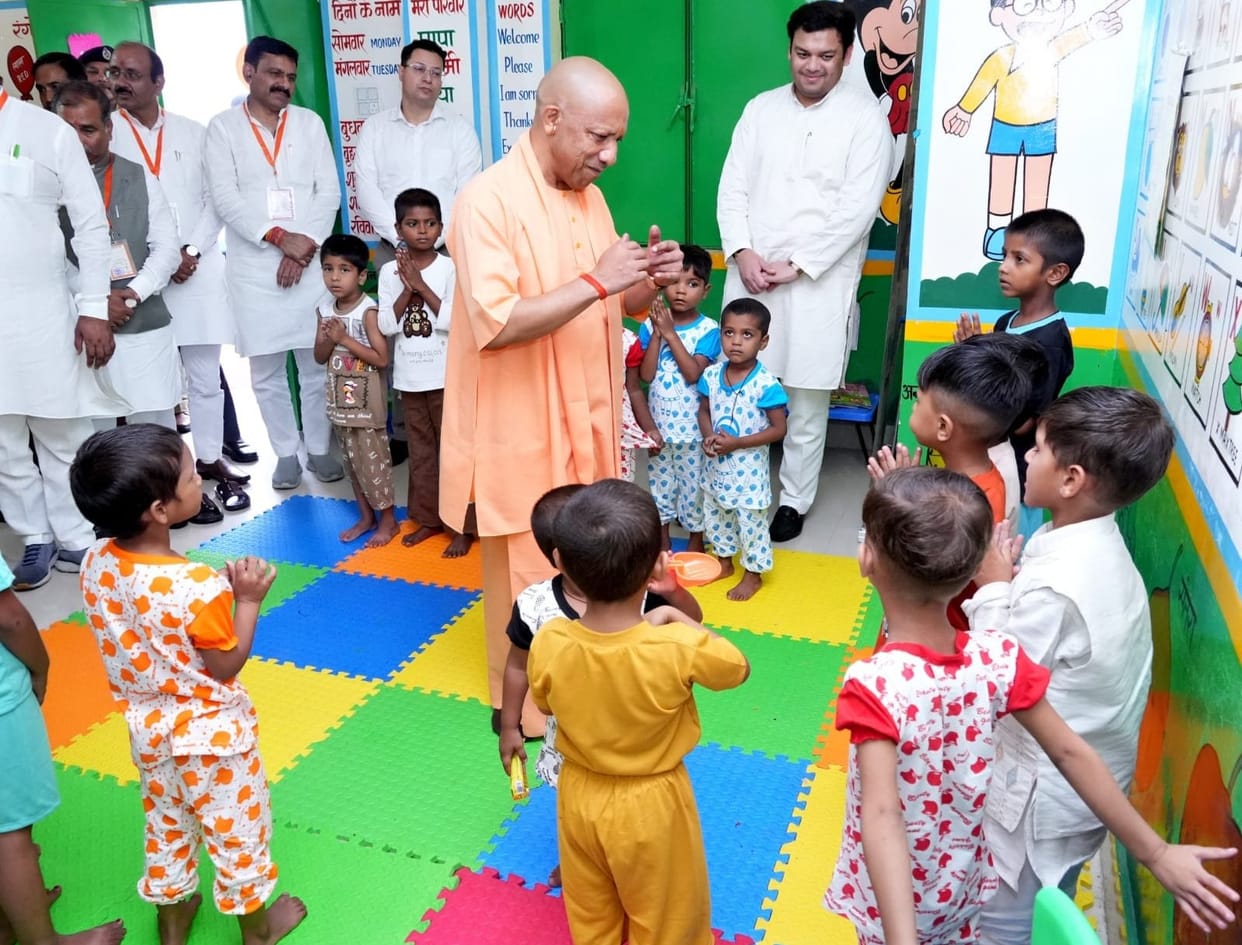 Make the 'School Chalo Abhiyan' a mass movement; ensure every child goes to school: Yogi