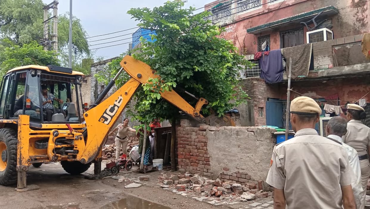 Municipal Council's demolition drive targets encroachment; 30-year-old illegal occupation removed