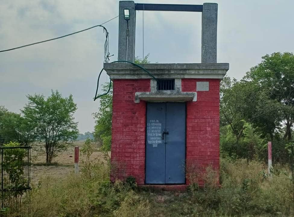 टांडाकला क्षेत्र के चकिया टांडा कला का 251 एमजीएस नलकूप खराब पड़ा