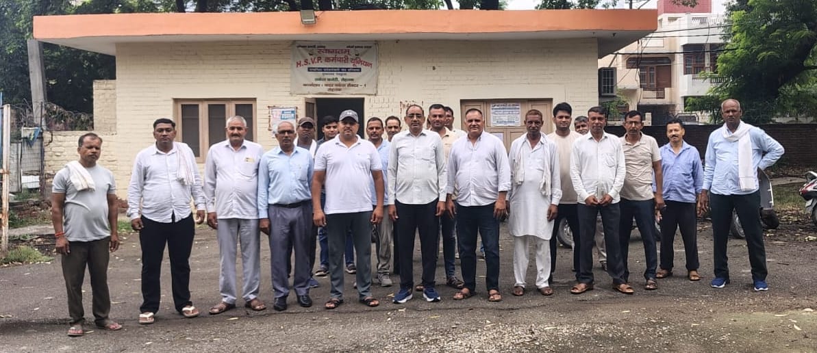 HSVP employees expressed resentment over the failure to resolve the issue.