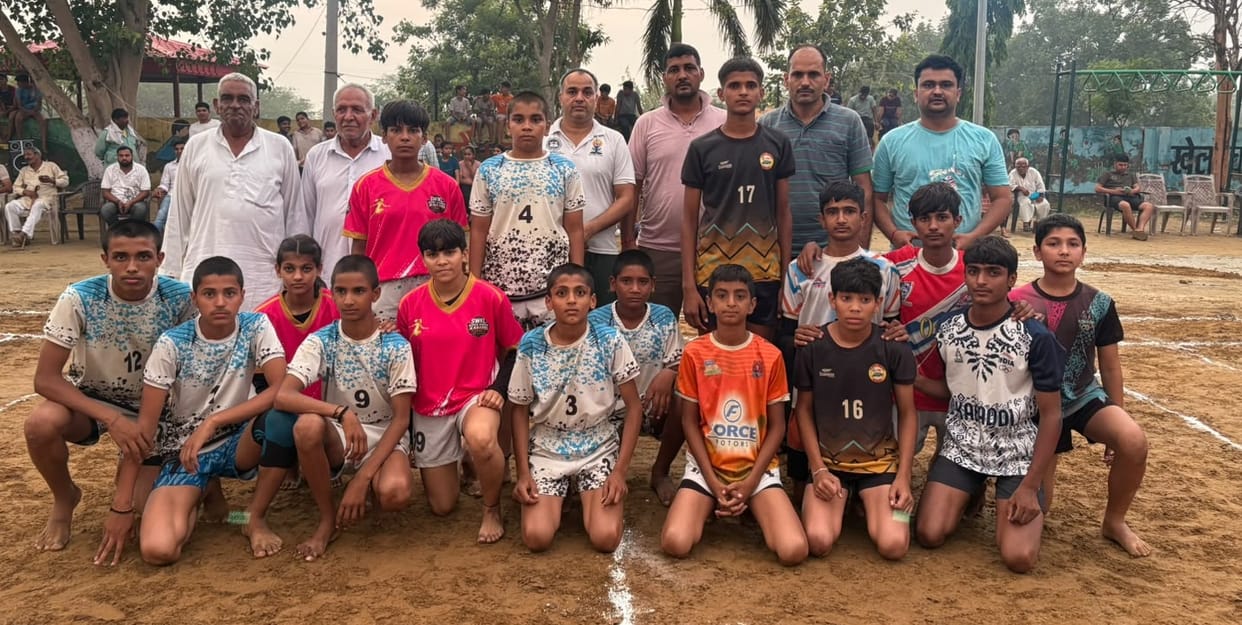 Kilai team wins the 40 kg weight category Kabaddi competition.
