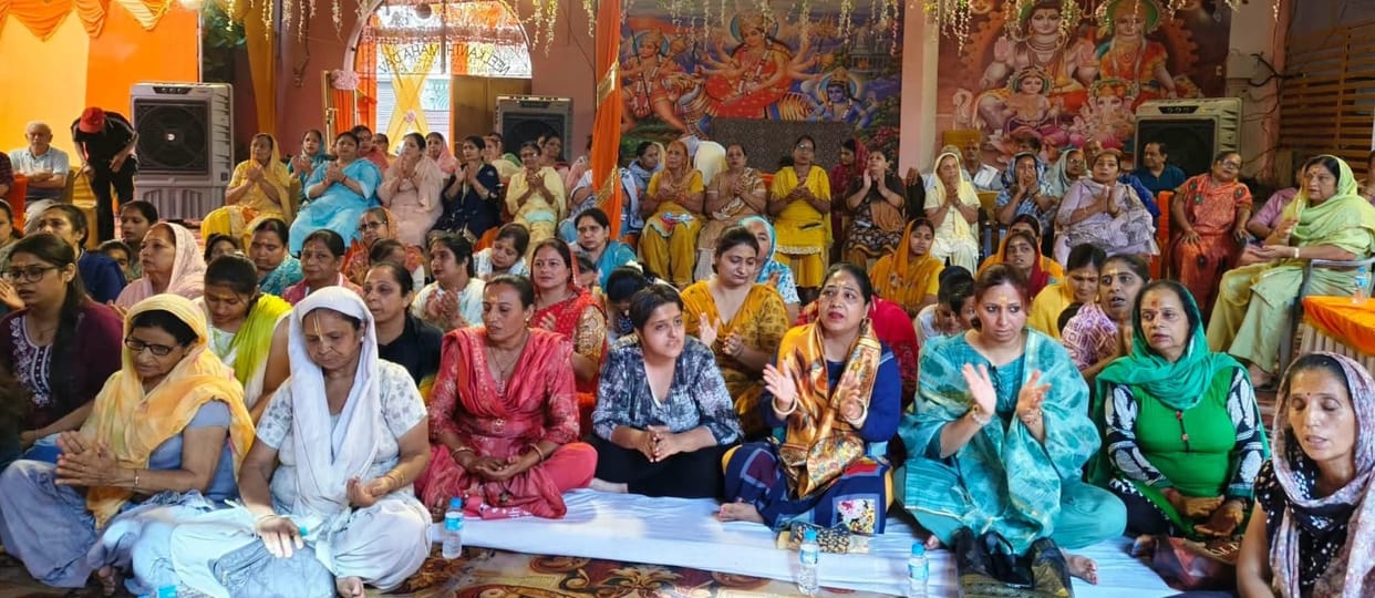 Oh Govardhan Maharaj, your story is unique across the three worlds.