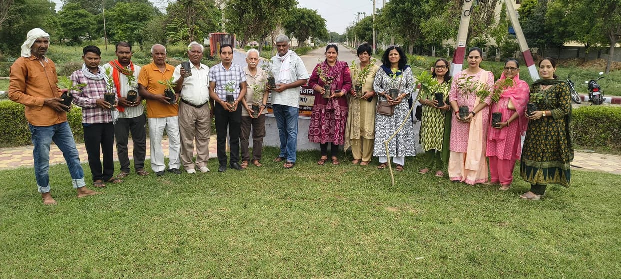 Conveyed the message of environmental conservation by planting saplings.